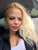 Lucia (44)