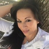 Klára (39)
