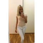 Veronika (28)