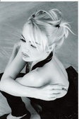 Lenka (40)